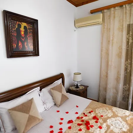 Rezidenca Aurel Center Villa Berat
